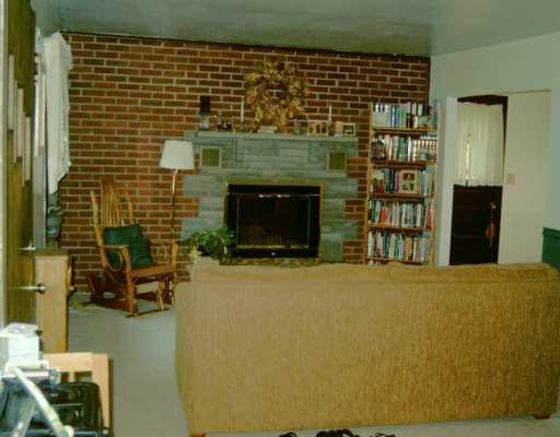 1158 Walton Road Jeannette, PA 15644 - Photo 3 of 8 Living Room.