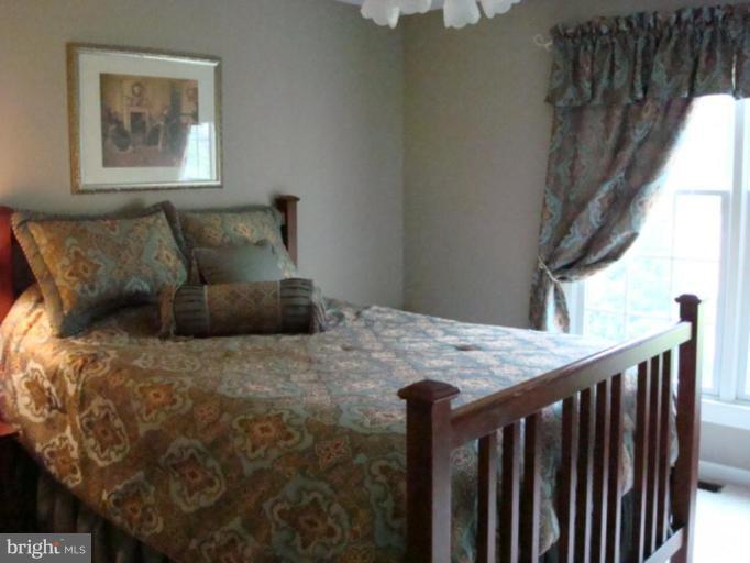 270 Ridgeview Drive Berkeley Springs, WV 25411 - Photo 2 of 30 Bedroom #1