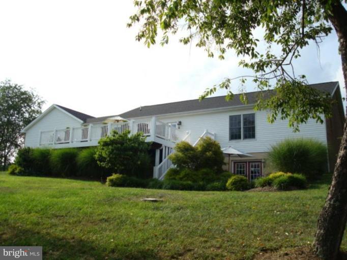 270 Ridgeview Drive Berkeley Springs, WV 25411 - Photo 24 of 30 Exterior (Rear)