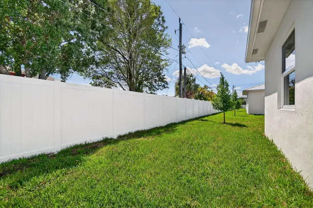 $799,000 | 611 North Loxahatchee Drive, Jupiter, FL 33458