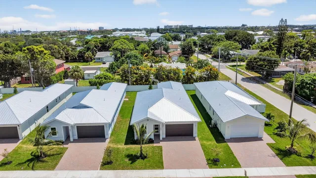 $799,000 | 611 North Loxahatchee Drive, Jupiter, FL 33458