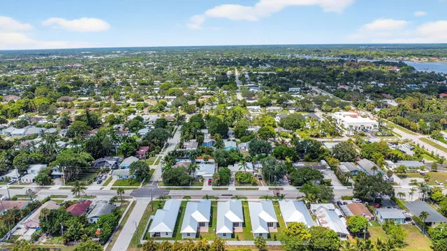 $799,000 | 611 North Loxahatchee Drive, Jupiter, FL 33458