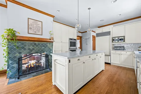$2,150,000 | 939 Ashland Avenue, Wilmette, IL 60091