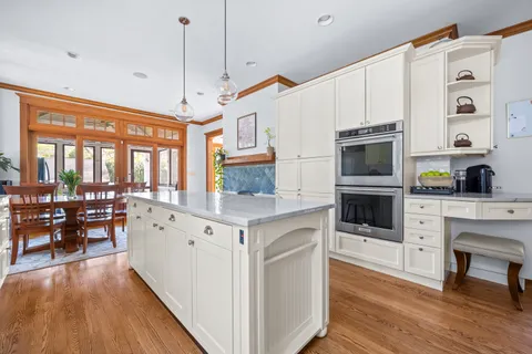 $2,150,000 | 939 Ashland Avenue, Wilmette, IL 60091