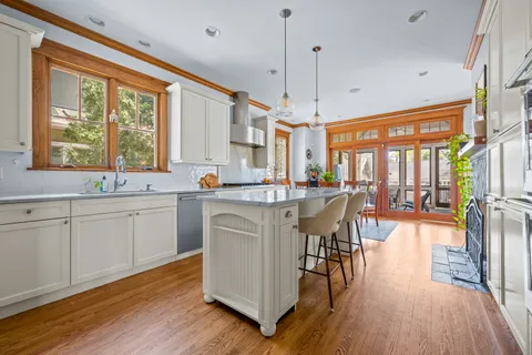 $2,150,000 | 939 Ashland Avenue, Wilmette, IL 60091