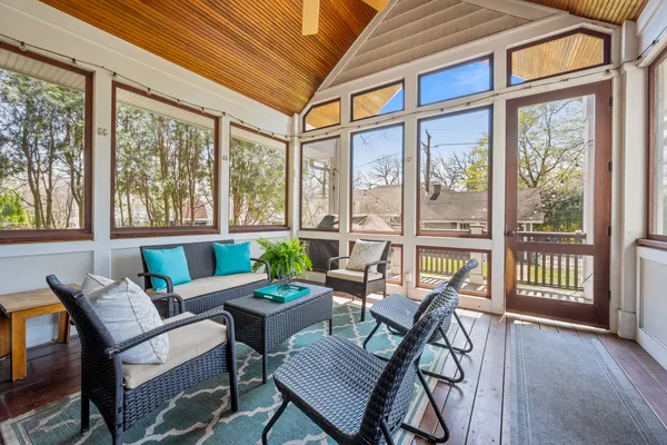 $2,150,000 | 939 Ashland Avenue, Wilmette, IL 60091