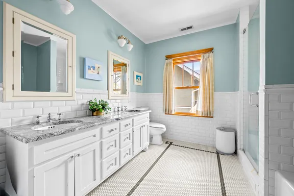 $2,150,000 | 939 Ashland Avenue, Wilmette, IL 60091