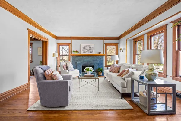 $2,150,000 | 939 Ashland Avenue, Wilmette, IL 60091