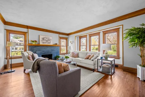 $2,150,000 | 939 Ashland Avenue, Wilmette, IL 60091