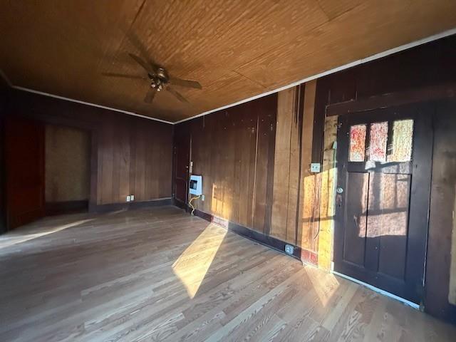 718 12th Street Southeast Paris, TX 75460 - Photo 16 of 20 a view of an empty room with a window