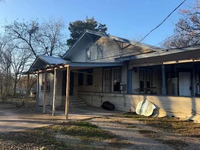 $75,000 | 718 12th Street Southeast, Paris, TX 75460