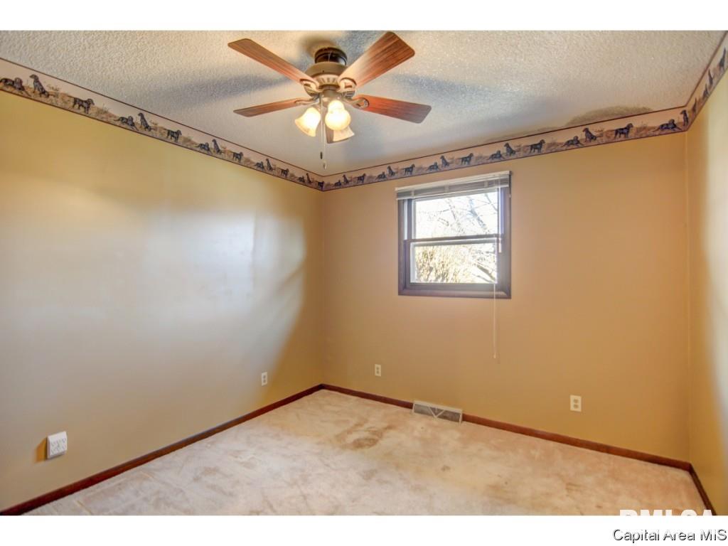 2222 Big Bend Road Taylorville, IL 62568 - Photo 15 of 24 Gallery Image 15