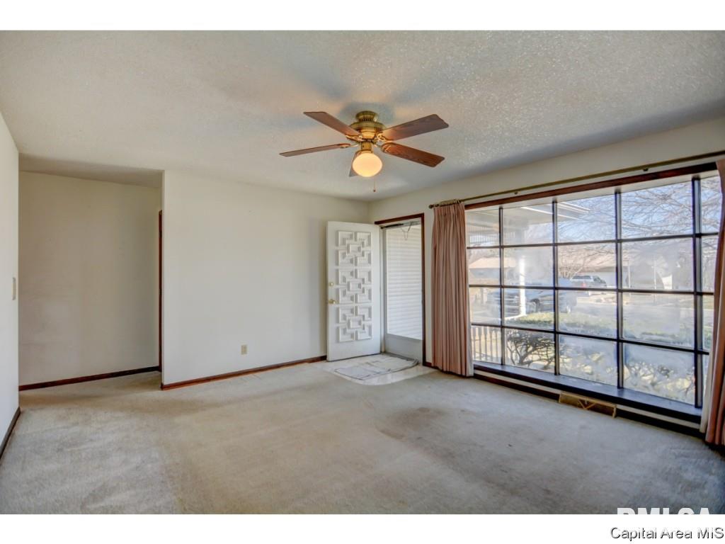 2222 Big Bend Road Taylorville, IL 62568 - Photo 4 of 24 Gallery Image 4