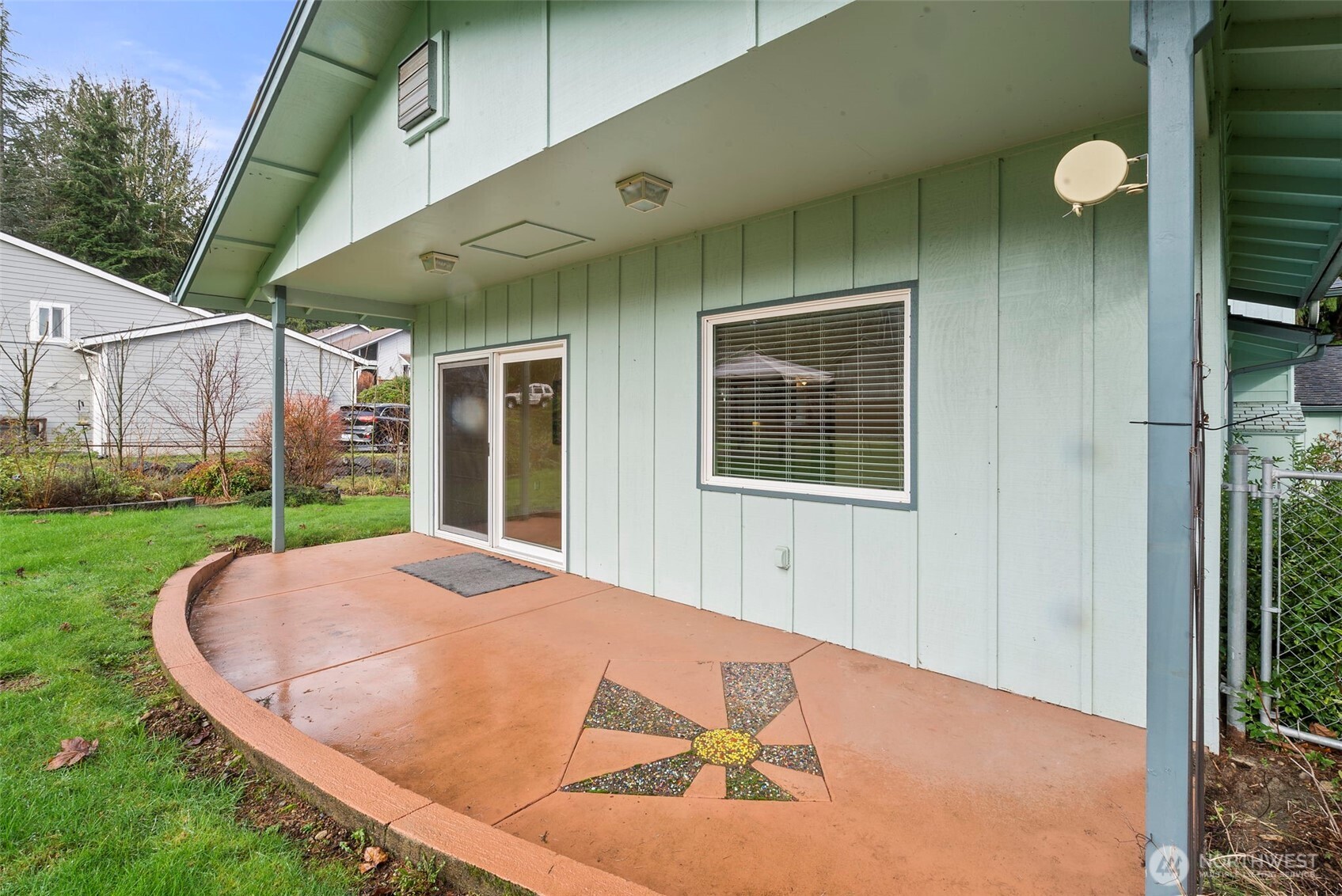 1105 Irving Street Southwest Tumwater, WA 98512 - Photo 36 of 38 a view of outdoor space and yard