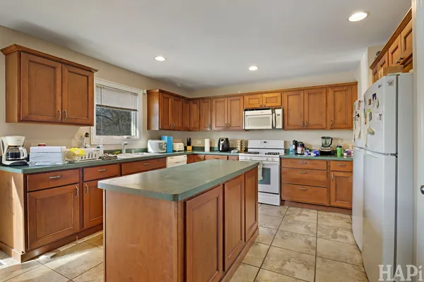 $370,000 | 1397 West Nippersink Road, Fox Lake, IL 60020