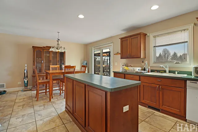 $380,000 | 1397 West Nippersink Road, Fox Lake, IL 60020