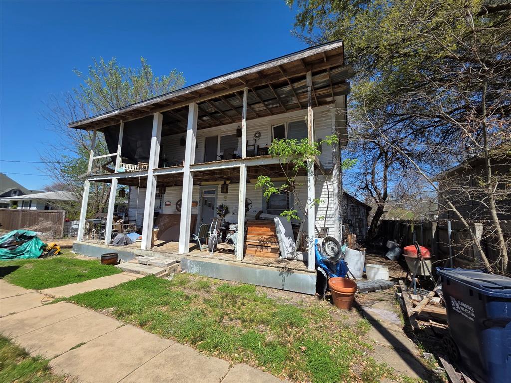 410 West Locust Street Whitewright, TX 75491 - Photo 1 of 5