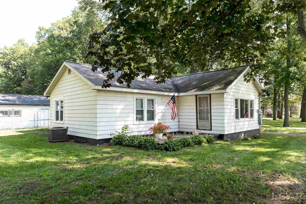 2902 East Carleton Road Adrian, MI 49221 - Photo 4 of 36 31358784-3.JPG
