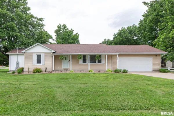 $199,000 | 301 Mc Neil Street, Energy, IL 62933