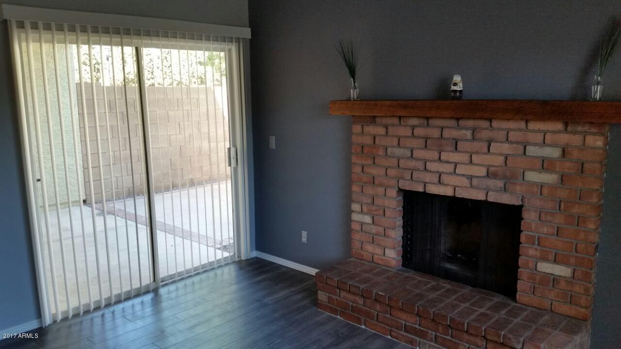 222 West Brown Road, Unit 40 Mesa, AZ 85201 - Photo 6 of 23 Fireplce
