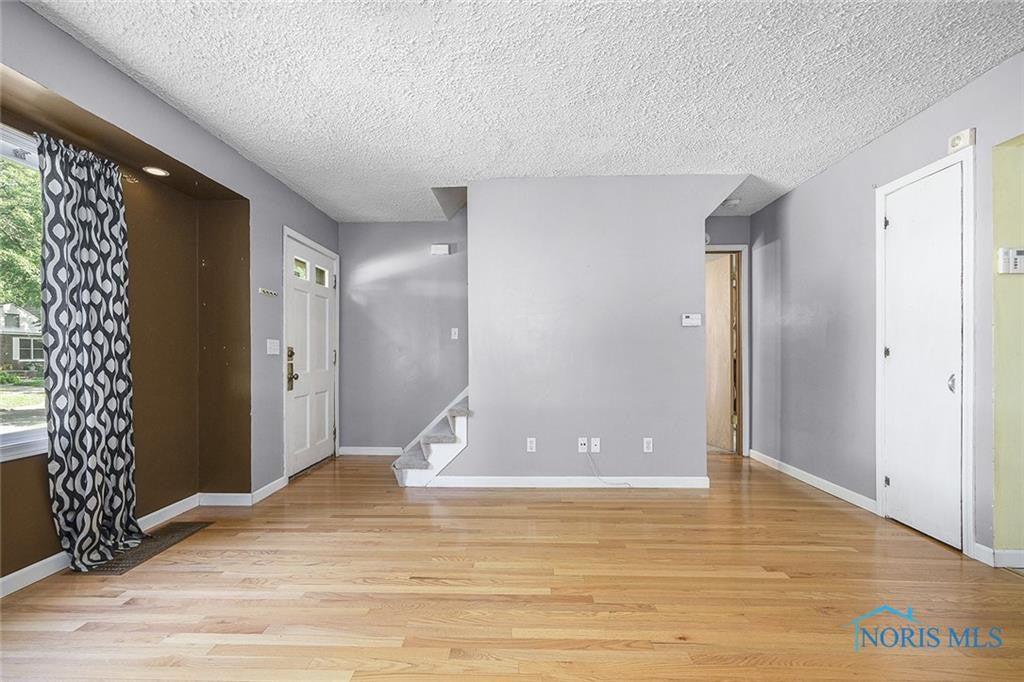 4225 Bowen Road Toledo, OH 43613 - Photo 5 of 37 Gallery Image 5