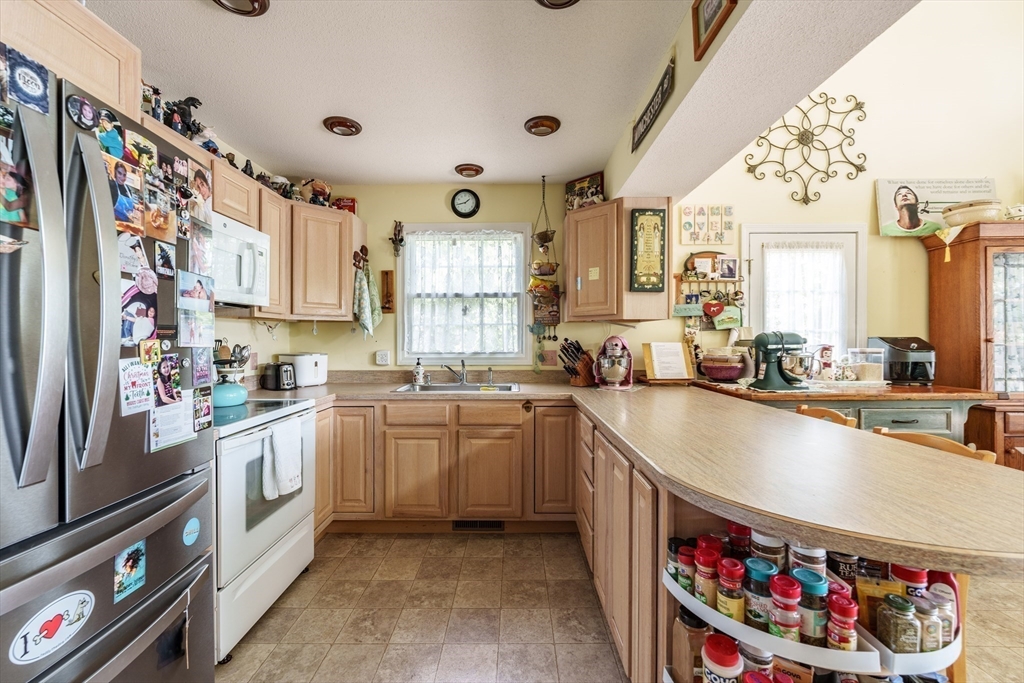 64 Porcupine Point Road Tolland, MA 01034 - Photo 11 of 39 Gallery Image 11