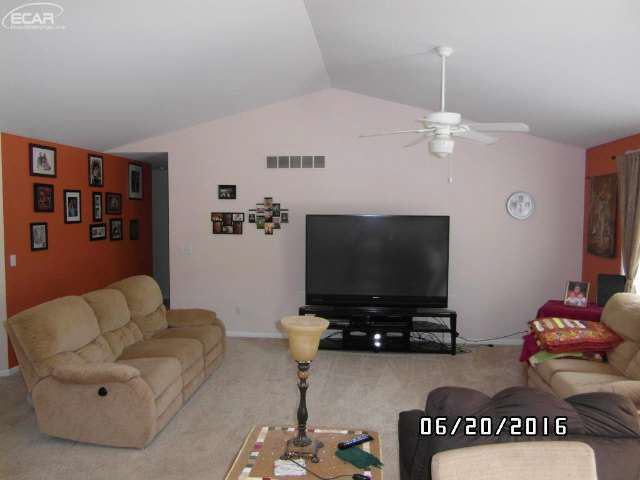 8038 Barden Road Davison, MI 48423 - Photo 3 of 35 21179678-2.JPG