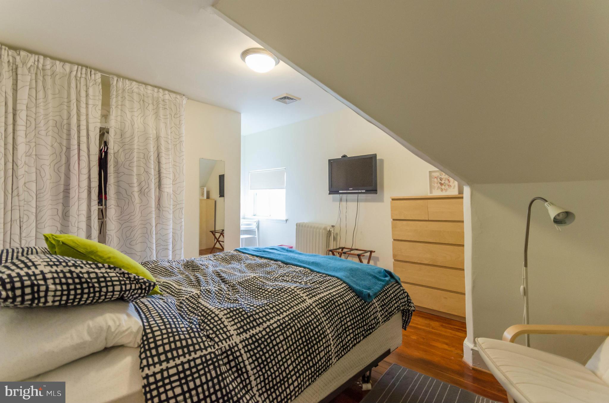 4640 Schenley Road Baltimore, MD 21210 - Photo 22 of 30 Bedroom