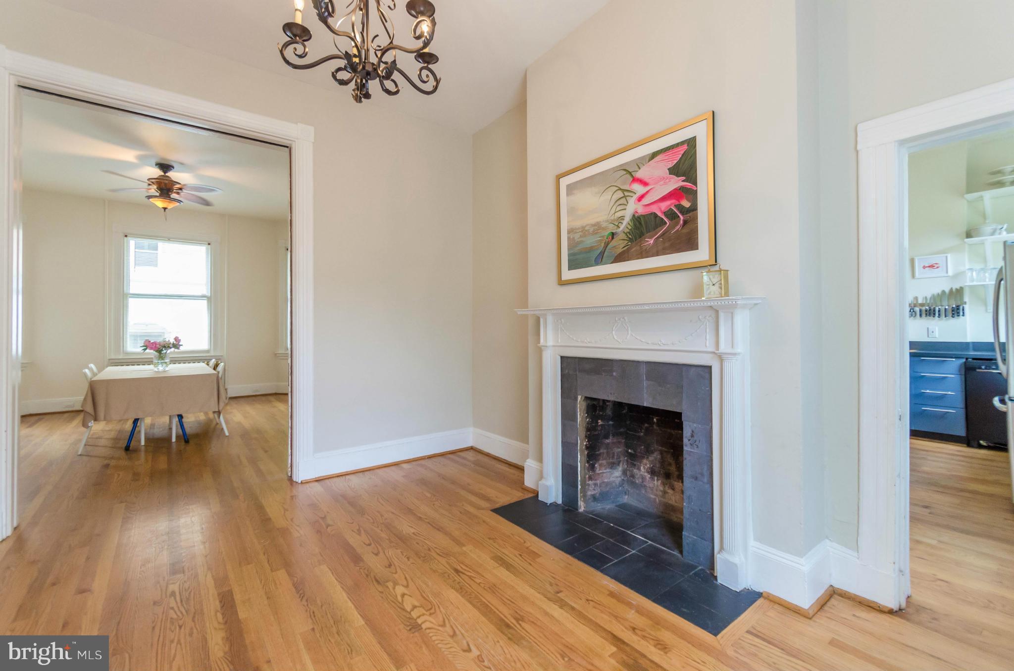 4640 Schenley Road Baltimore, MD 21210 - Photo 7 of 30 Parlor