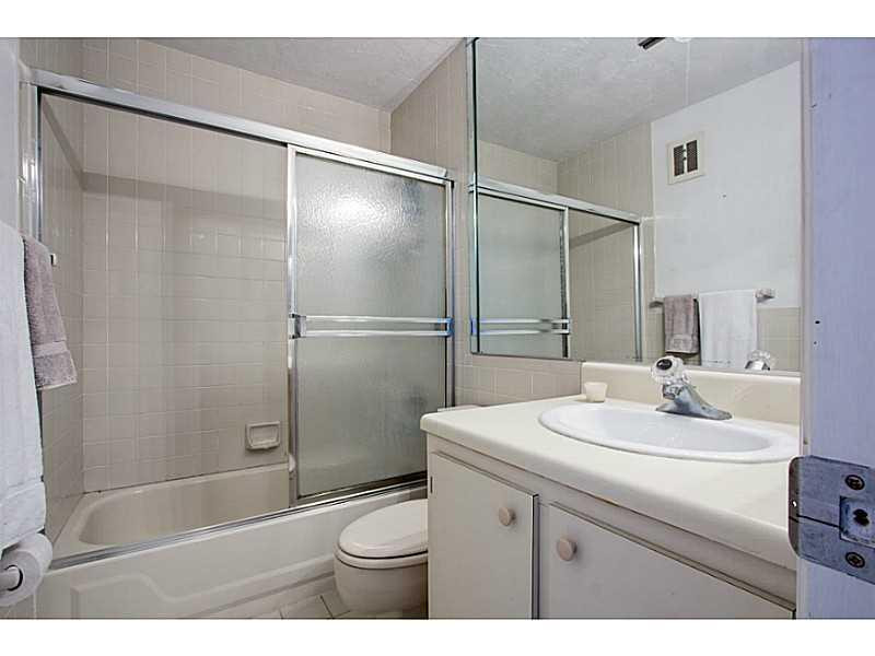 2500 Northeast 36th Street, Unit 2 Lighthouse Point, FL 33064 - Photo 20 of 21 Exterior Front