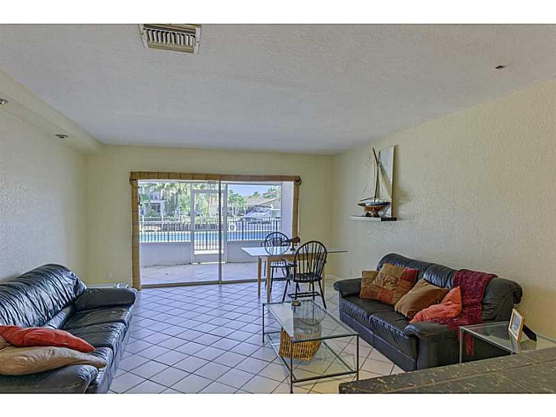 2500 Northeast 36th Street, Unit 2 Lighthouse Point, FL 33064 - Photo 3 of 21 Exterior Front