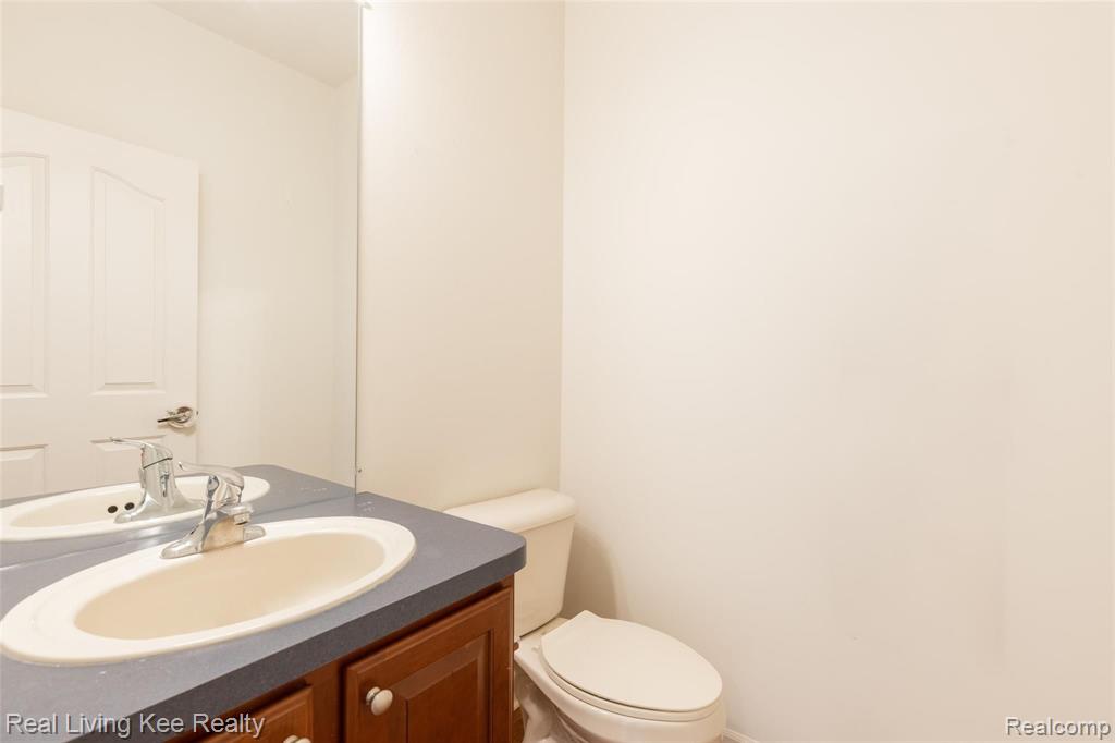 5151 Creekmonte Drive Rochester, MI 48306 - Photo 18 of 55