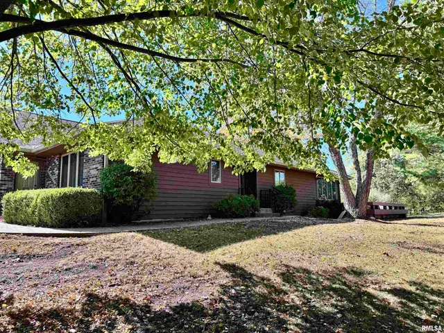 $280,000 | 1005 Bayberry Lane, Macomb, IL 61455