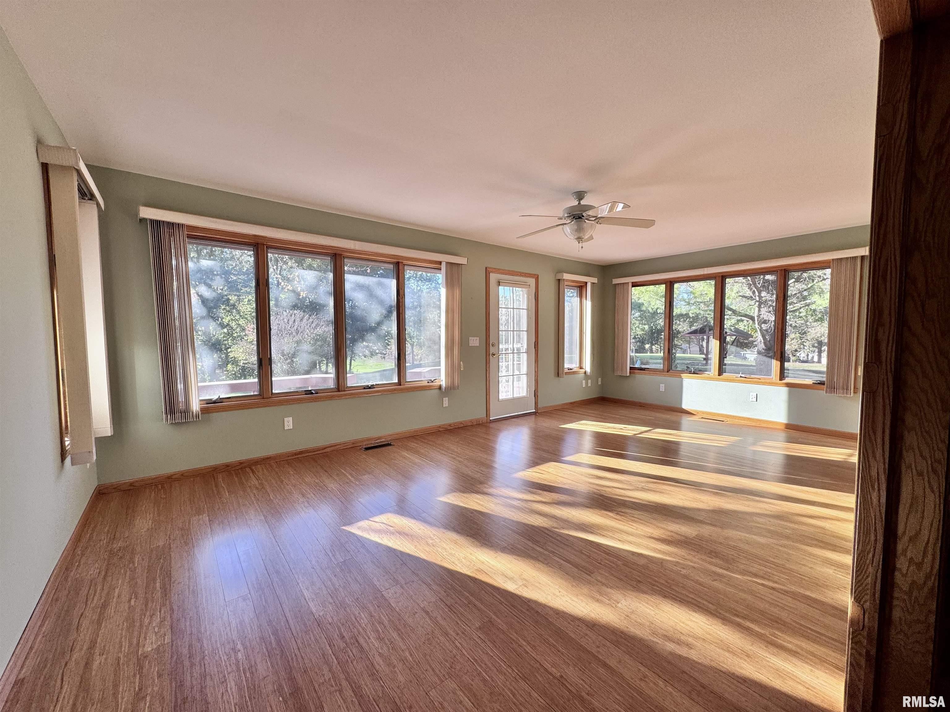 1005 Bayberry Lane Macomb, IL 61455 - Photo 12 of 31