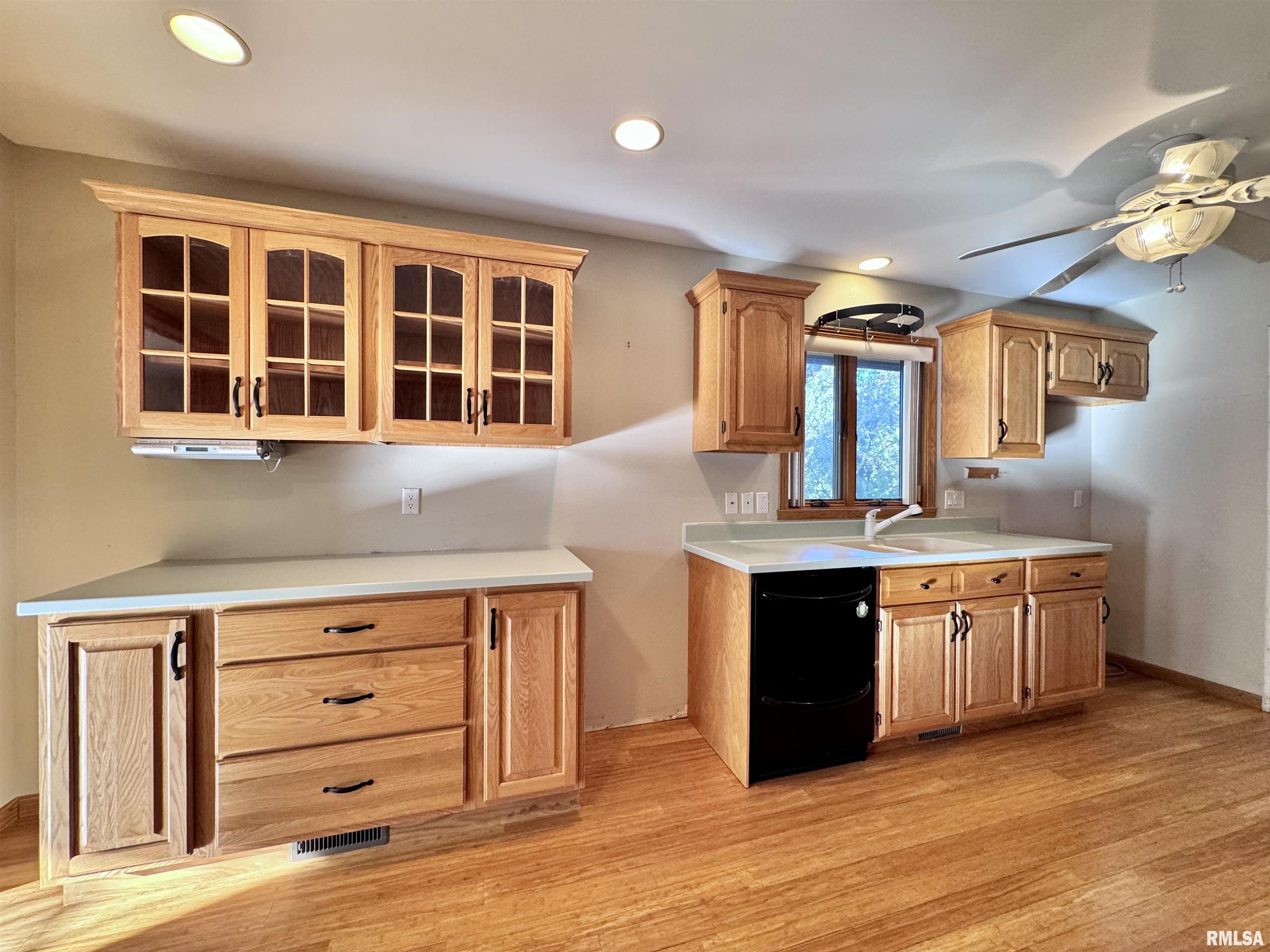 1005 Bayberry Lane Macomb, IL 61455 - Photo 16 of 31