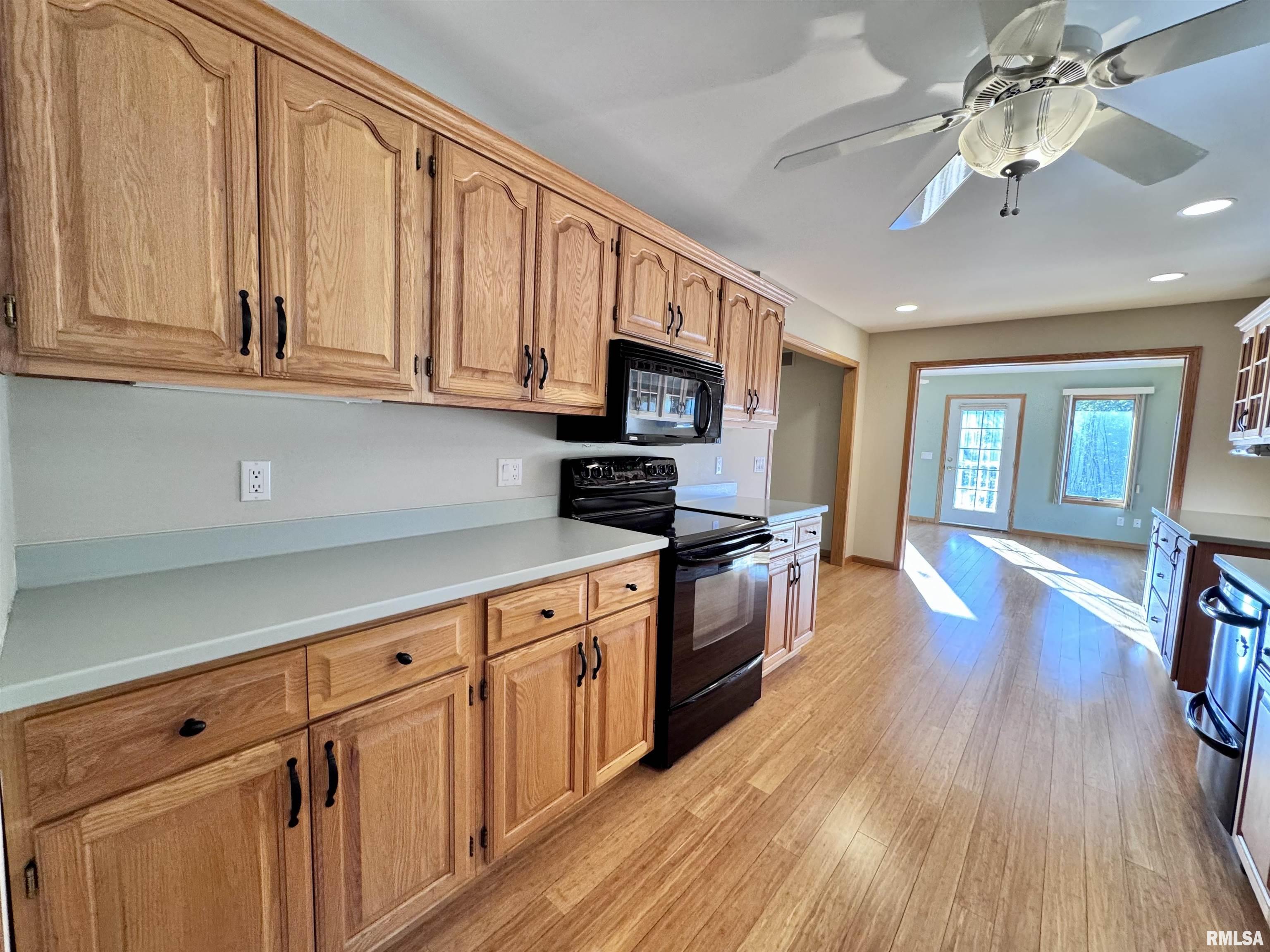 1005 Bayberry Lane Macomb, IL 61455 - Photo 19 of 31