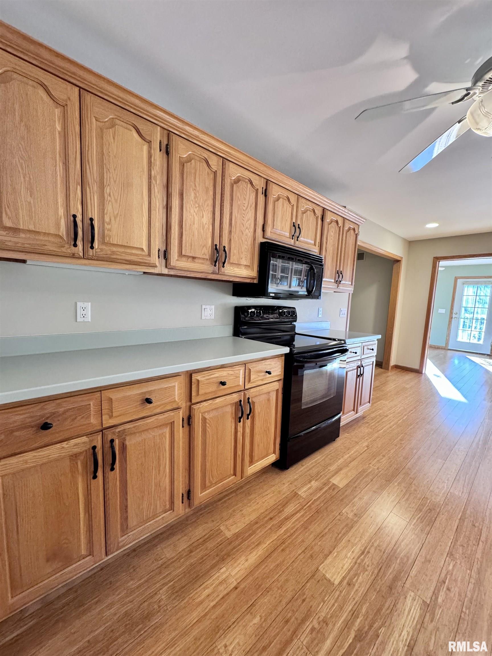 1005 Bayberry Lane Macomb, IL 61455 - Photo 20 of 31