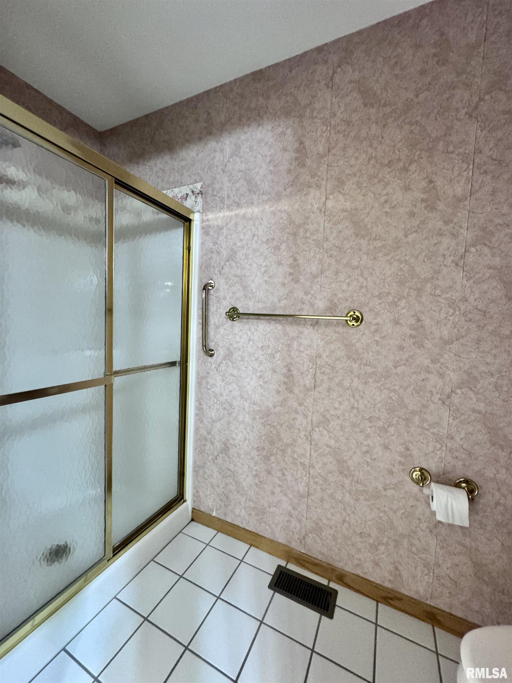 1005 Bayberry Lane Macomb, IL 61455 - Photo 24 of 31