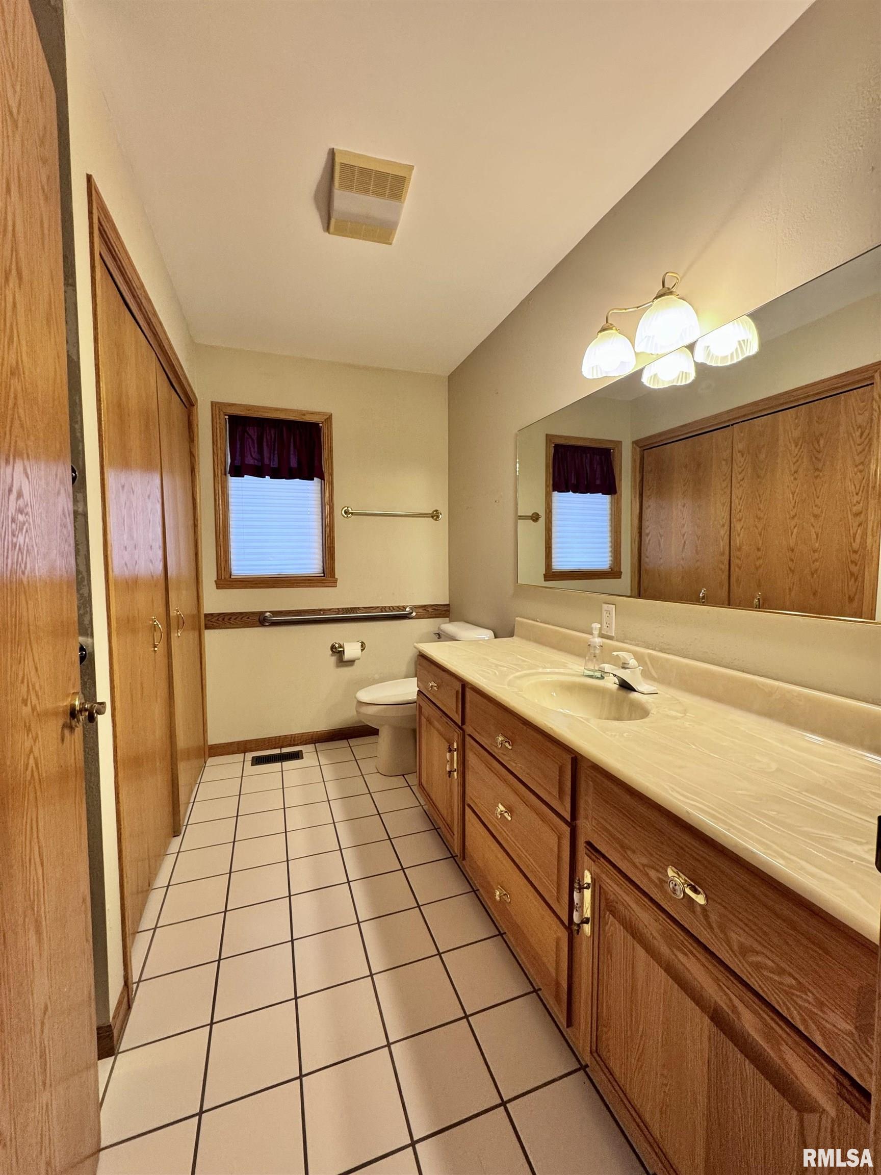 1005 Bayberry Lane Macomb, IL 61455 - Photo 27 of 31