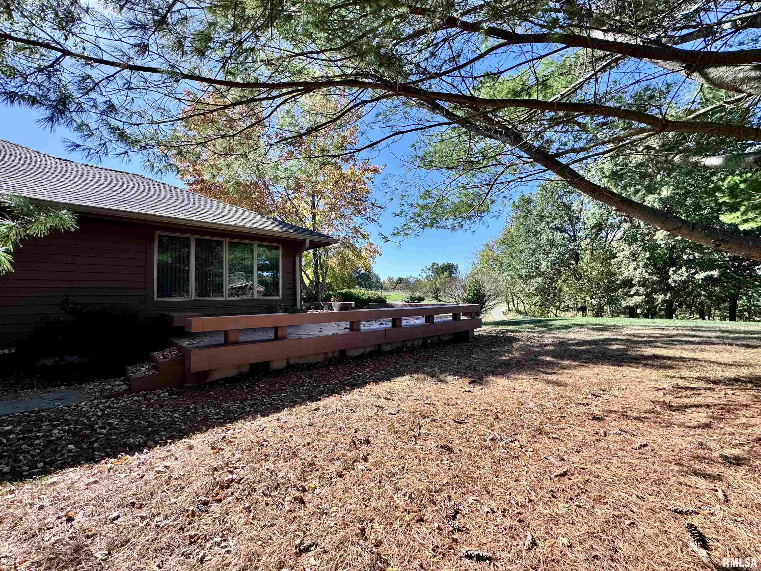 1005 Bayberry Lane Macomb, IL 61455 - Photo 3 of 31