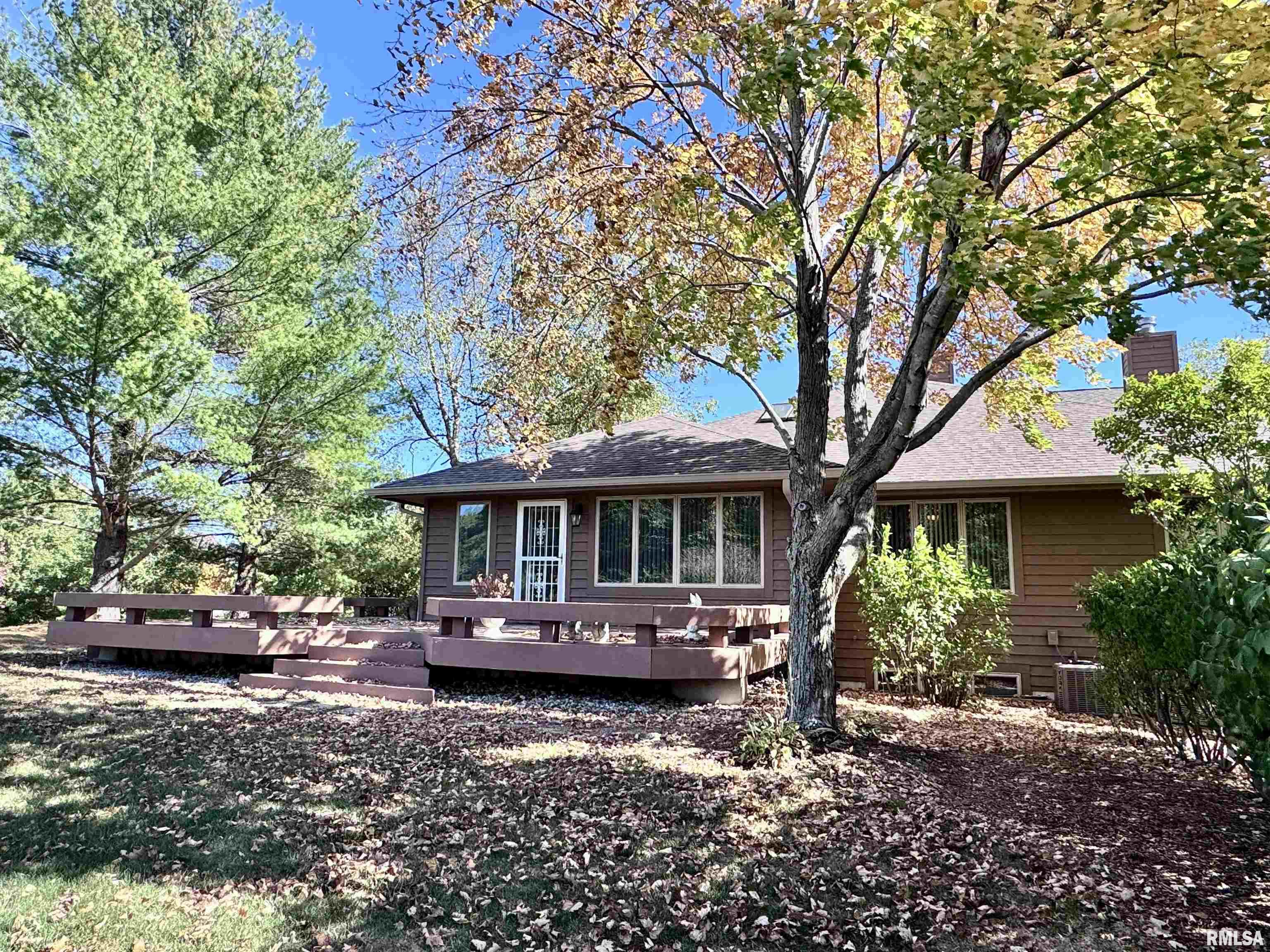 1005 Bayberry Lane Macomb, IL 61455 - Photo 5 of 31