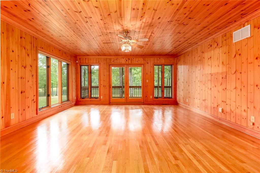 8128 Witty Road Summerfield, NC 27358 - Photo 12 of 30 Gallery Image 12