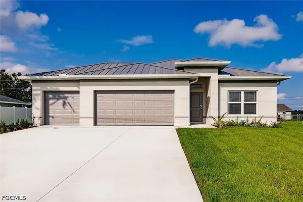 $2,195 | 410 Wilmington Parkway, Cape Coral, FL 33993