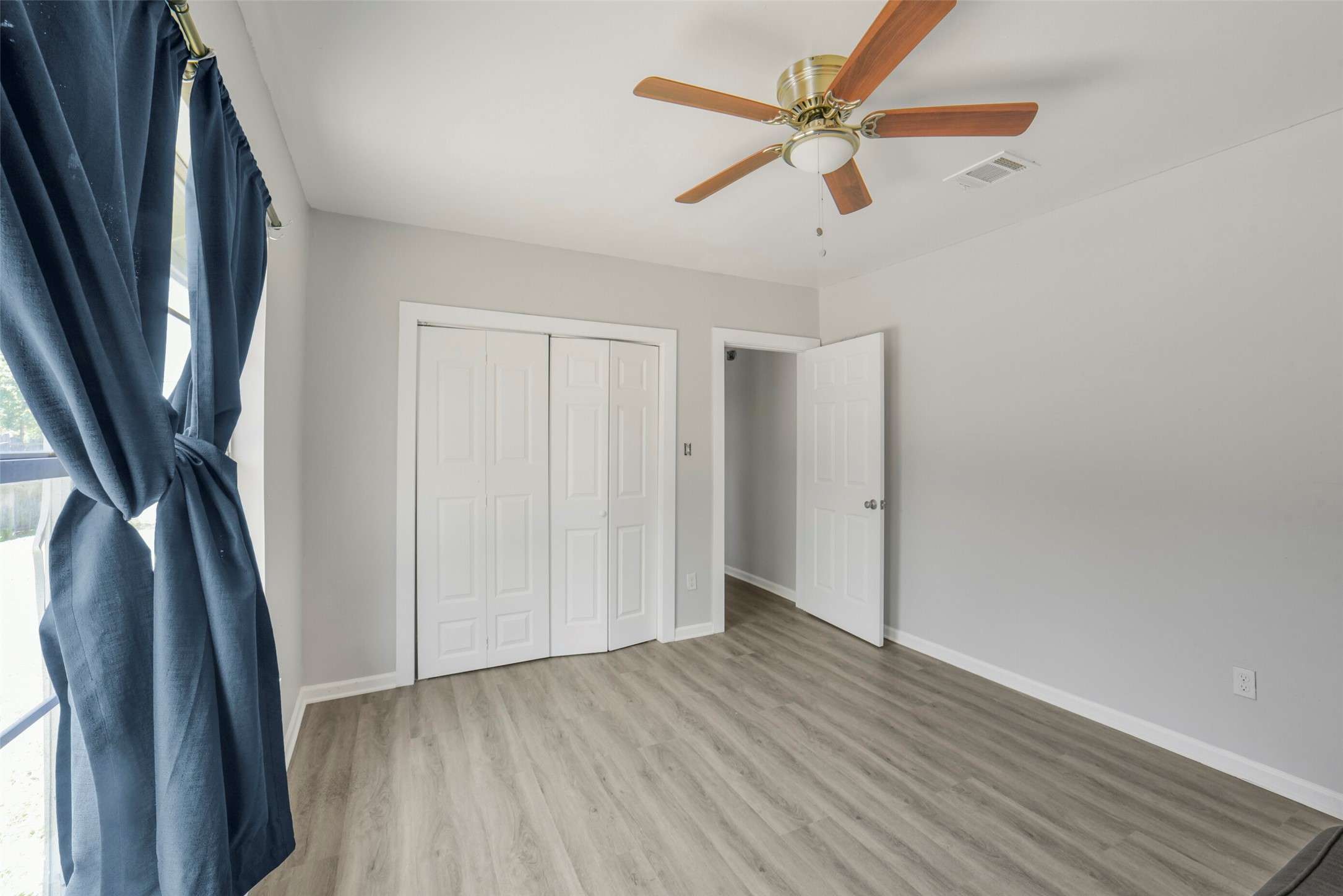 220 Engel Street Houston, TX 77011 - Photo 24 of 29 Bedroom