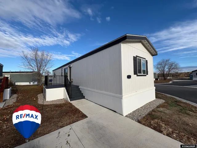 $99,900 | 112 Northside Drive, Lander, WY 82520