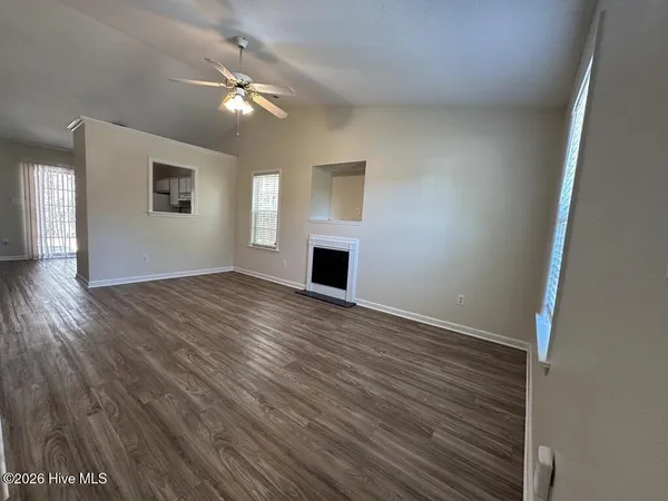 $1,200 | 400 Winners Circle North, Jacksonville, NC 28546