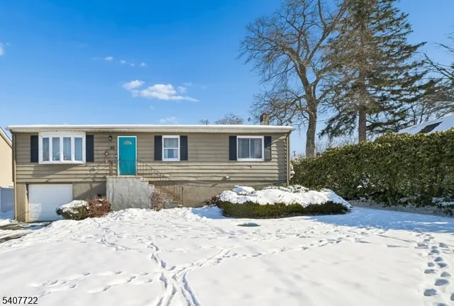 $449,000 | 49 New York Avenue, Lake Hopatcong, NJ 07849