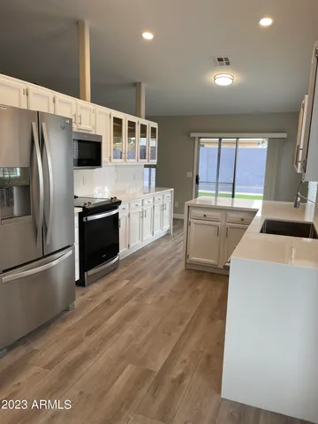 $2,750 | 607 South Winthrop Street, Gilbert, AZ 85296