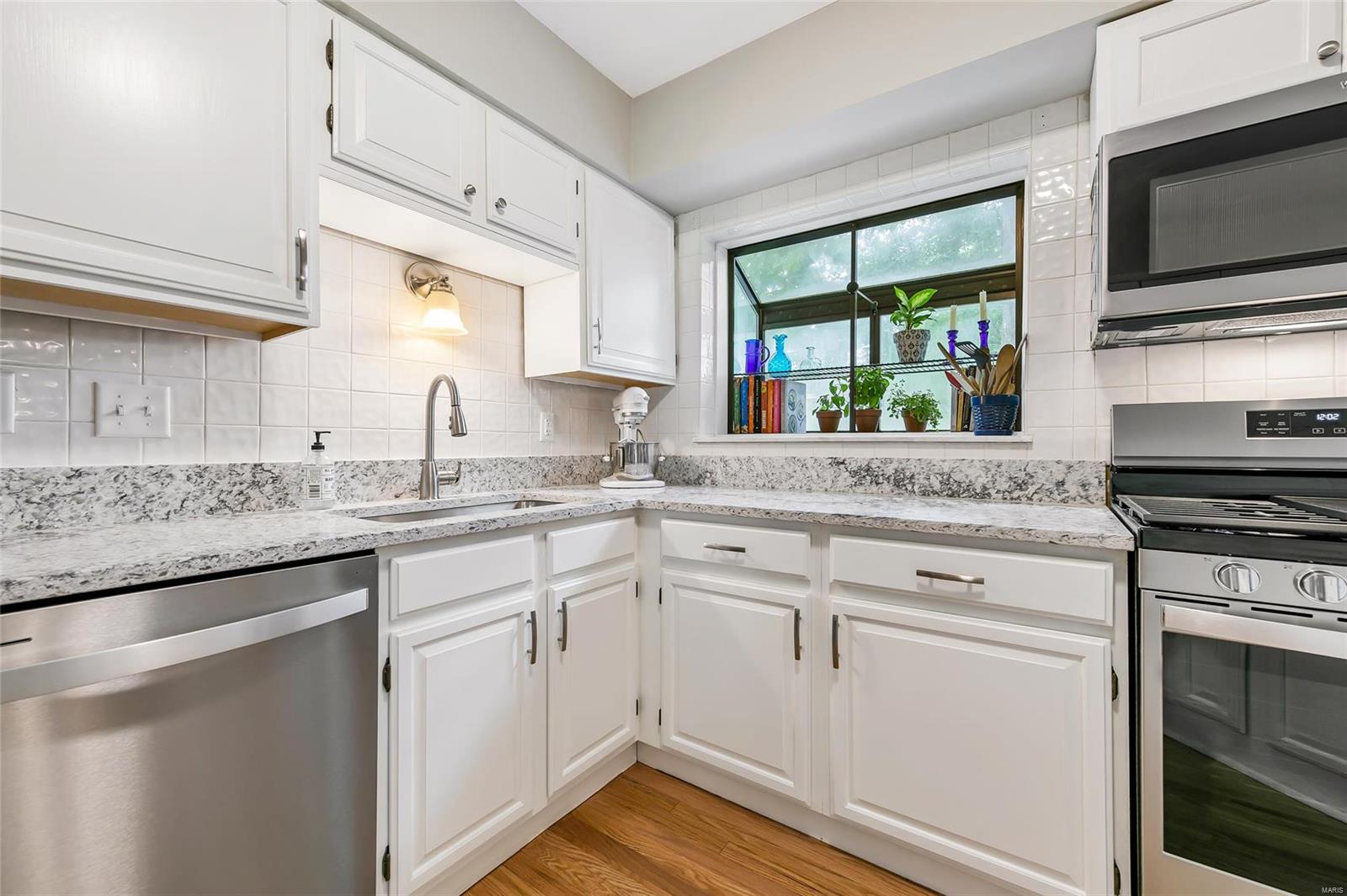 604 Forest Leaf Drive Ballwin, MO 63011 - Photo 13 of 54