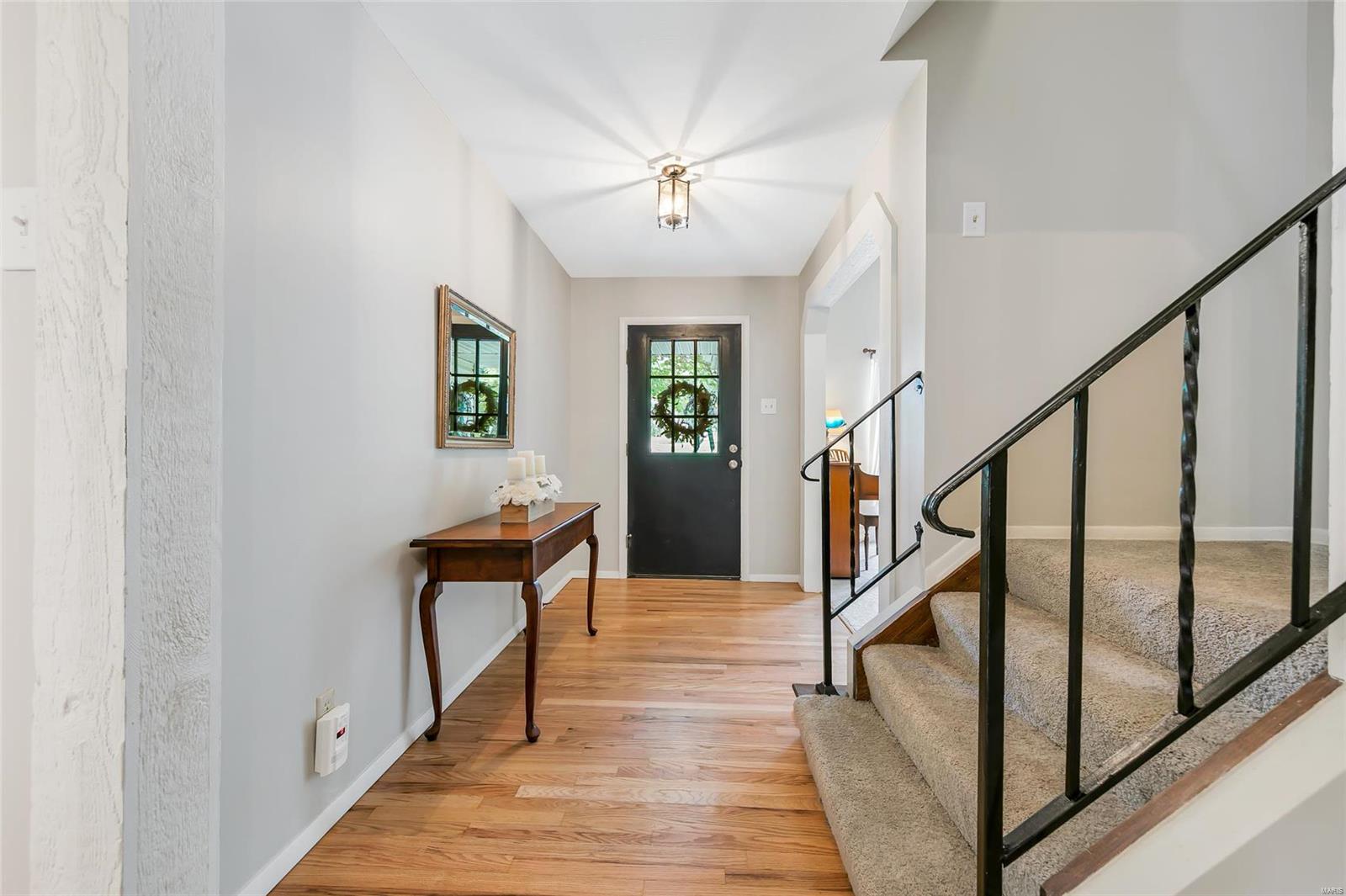 604 Forest Leaf Drive Ballwin, MO 63011 - Photo 3 of 54